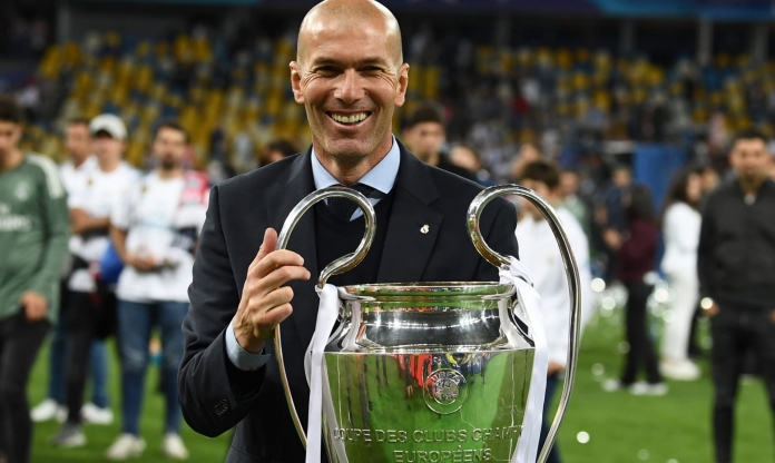 Quên ĐT Pháp, Zidane được số đông mời về dẫn dắt 'gã khổng lồ'
