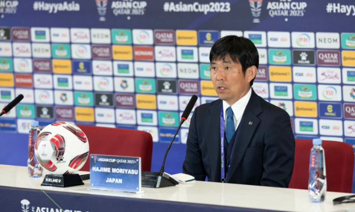 HLV Nhật Bản ví 'như đá sân khách' ở trận thua Iraq