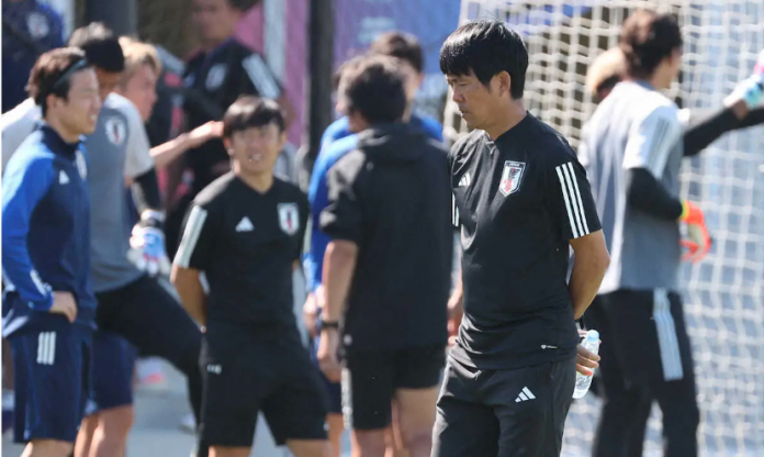 Nhật Bản họp bất thường trước trận quyết đấu Indonesia