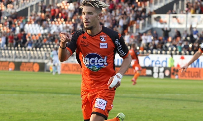 CAHN quyết chơi lớn, muốn đưa cầu thủ Ligue 2 về thi đấu