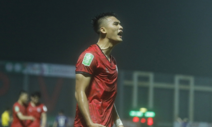 Lộ nguyên nhân HLV Troussier phũ phàng với 'con trai cưng' tại SEA Games 32