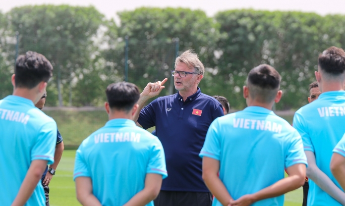 Bị Trung Quốc 'quay xe', U23 Việt Nam đau đầu tìm 'quân xanh' chất lượng