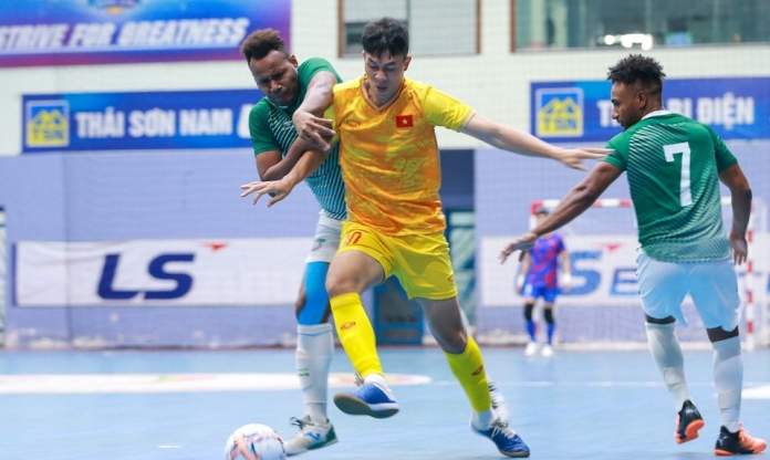 VIDEO: ĐT futsal Việt Nam tiếp tục thị uy sức mạnh trước 'đội bóng lạ'