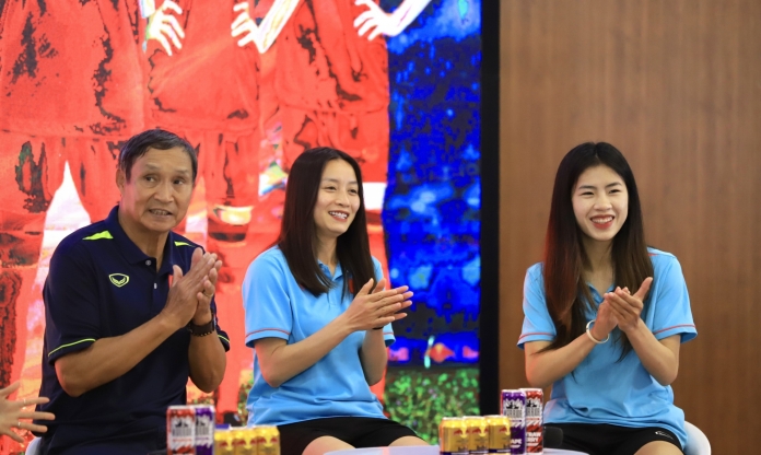 ĐT nữ Việt Nam nhận 'quà đặc biệt' trước World Cup