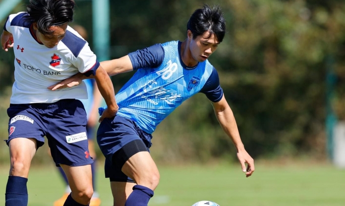 Yokohama FC đại thắng 5-0 trong ngày Công Phượng thi đấu