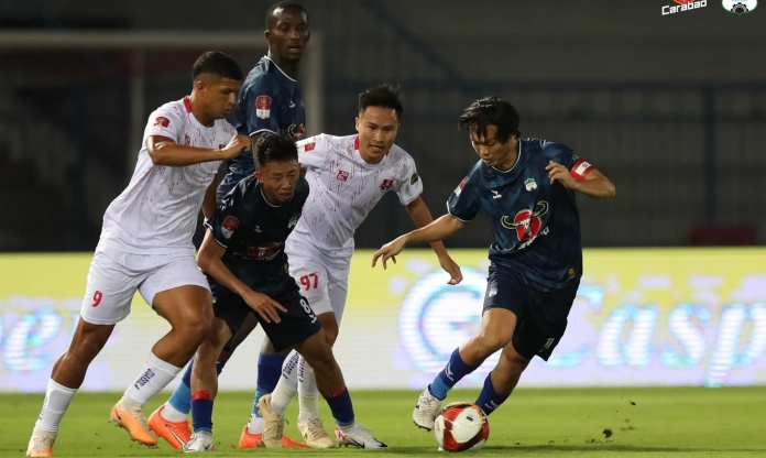 Thầy trò HLV Kiatisak 'gây sốt' sau trận mở màn V-League