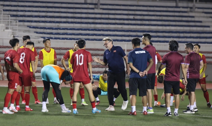 ĐT Việt Nam loại 5 cầu thủ sát ngày đấu Philippines