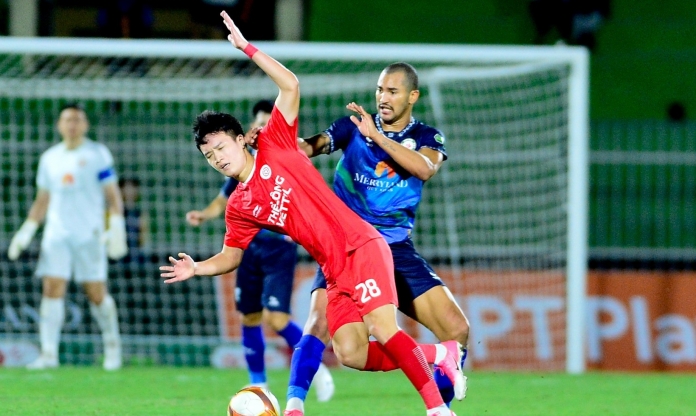 Hoàng Đức ghi bàn, Viettel vẫn thua thảm bại ngày ra mắt HLV