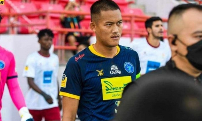 Cựu tuyển thủ Thái Lan bị đuổi khỏi CLB vì cá độ bóng đá