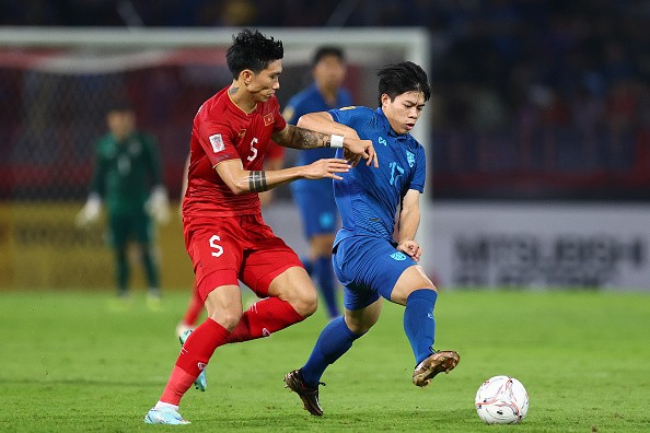 Bỏ Asian Cup, cầu thủ Thái Lan có bước ngoặt lớn ở Nhật Bản