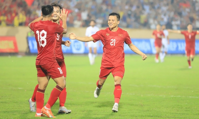 Tiền vệ ĐT Việt Nam 'ghi bàn thắng' quan trọng nhất cuộc đời