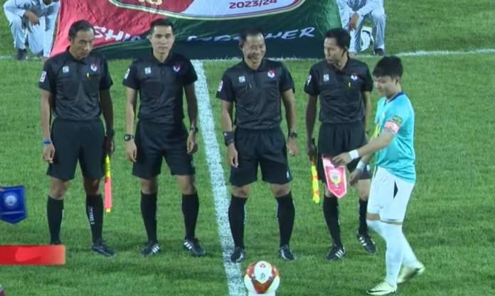 Thêm một trọng tài V-League bị chỉ trích dữ dội