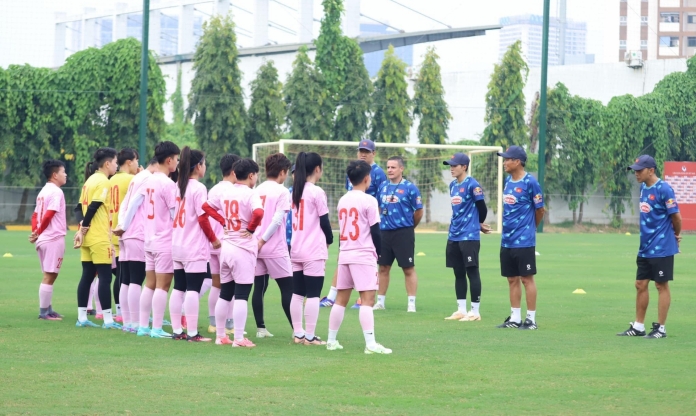 Huỳnh Như hội quân, ĐT Việt Nam tích cực chuẩn bị đấu Trung Quốc