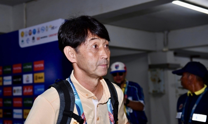 HLV ĐT Thái Lan cảm ơn 'cầu thủ thứ 12' sau chức vô địch