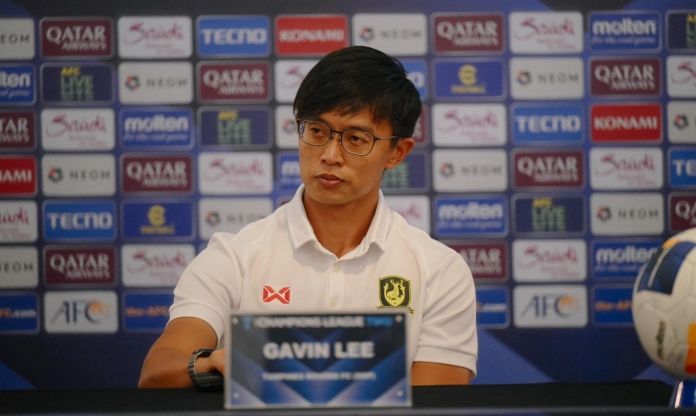 HLV Singapore trải lòng trước giờ đấu CLB Nam Định