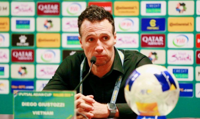 HLV futsal Việt Nam lý giải về trận chung kết thua trắng Indonesia