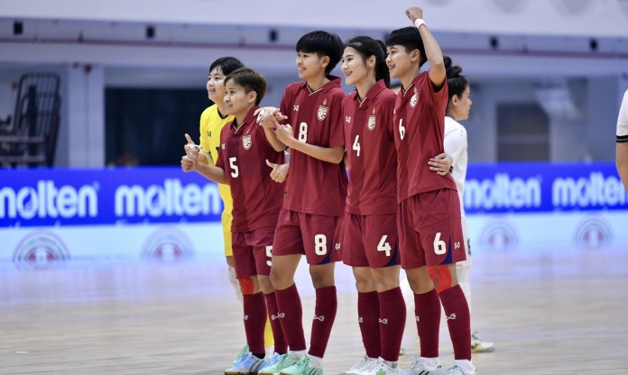 Thắng 15-2, Thái Lan vững vàng ngôi đầu bảng