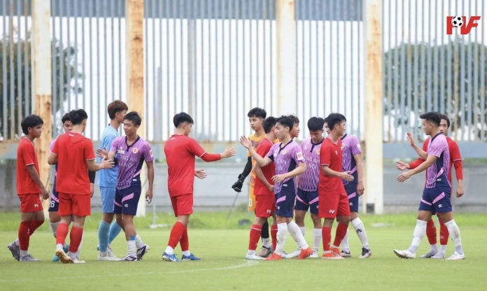 Phan Văn Đức ghi bàn, CAHN thắng đậm 3-1