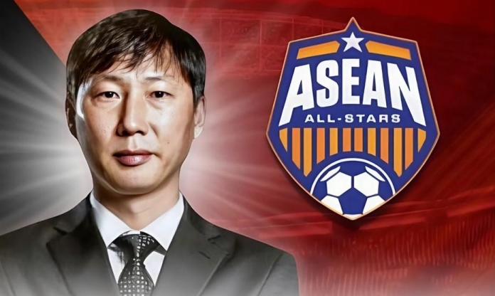 Truyền thông Malaysia phản ứng khi HLV Kim Sang Sik dẫn ASEAN All Stars đấu MU