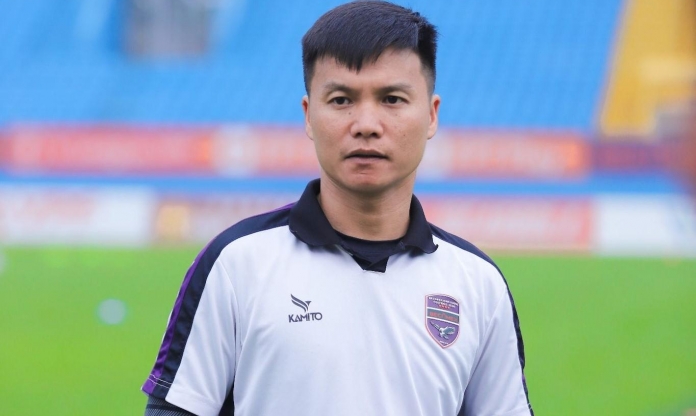 Thầy của Tiến Linh chua xót nói về quyết định từ chức