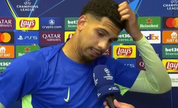 Trung vệ Barca đổ lỗi cho trọng tài sau trận thua cay đắng Inter