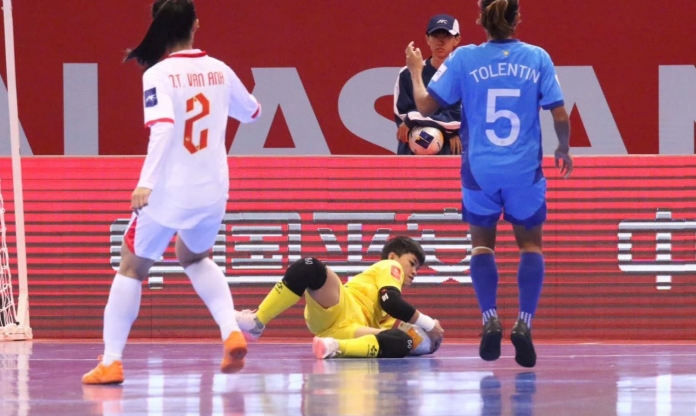 Thua 0-3, Philippines ngả mũ trước thủ môn tuyển Việt Nam