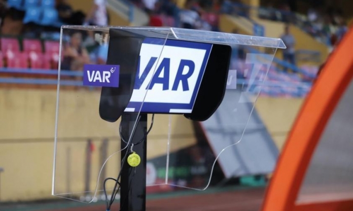 Giảng viên FIFA theo sát, chấm điểm trọng tài VAR khóa 4