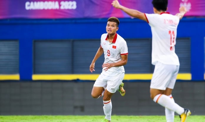 CĐV ĐNÁ 'quay xe', dự đoán U22 Việt Nam giành HCV SEA Games 32