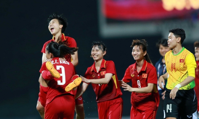 Huỳnh Như và đồng đội nhận vinh dự lớn trước World Cup