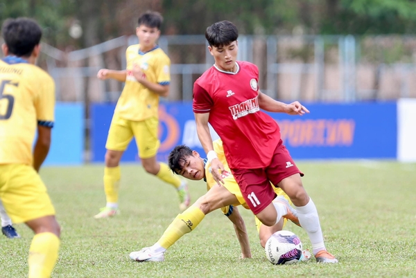 HLV Troussier gọi 'hot boy' giải trẻ lên U23 Việt Nam
