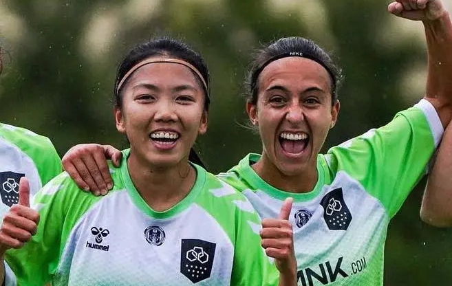 VIDEO: Những hình ảnh mới nhất của Huỳnh Như tại Lank FC