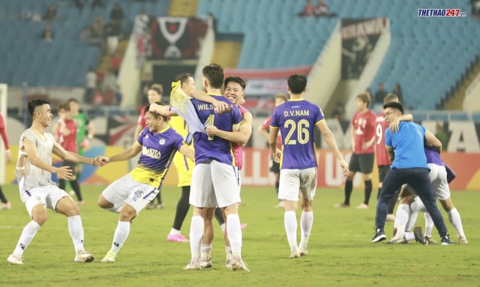 CĐV ĐNÁ đưa Hà Nội FC lên mây xanh sau trận cầu lịch sử giải châu Á