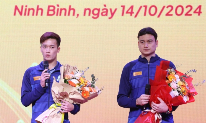 Hoàng Đức, Văn Lâm chào sân hạng Nhất bằng hành động ý nghĩa