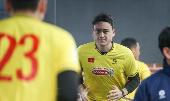 Sao Việt kiều ĐT Việt Nam nhận 'quà đặc biệt' trước AFF Cup
