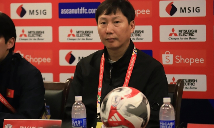 HLV Kim Sang Sik: 'ĐT Việt Nam mạnh cả thể lực và chiến thuật'