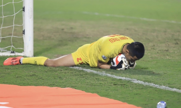 Đình Triệu nhập viện sau AFF Cup 2024