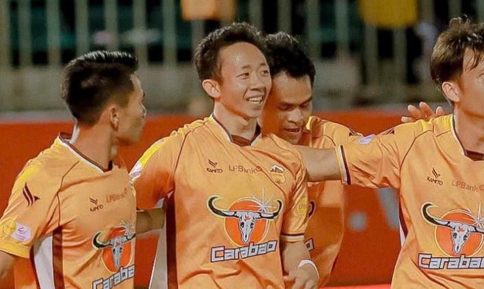 Tuyển thủ ĐT Việt Nam lập công, HAGL vẫn đánh rơi chiến thắng trên sân Pleiku