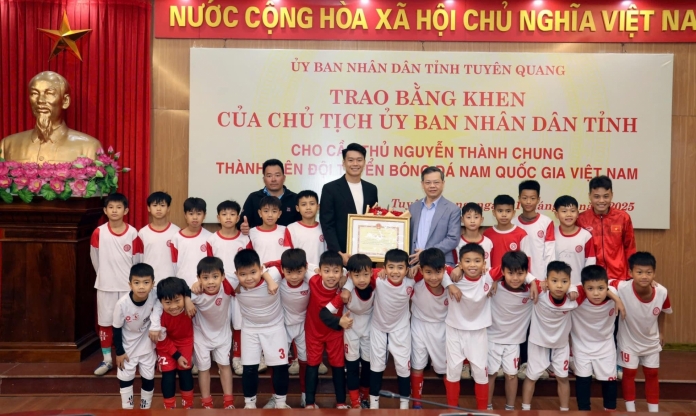Hậu vệ hay nhất ĐT Việt Nam tại AFF Cup được vinh danh