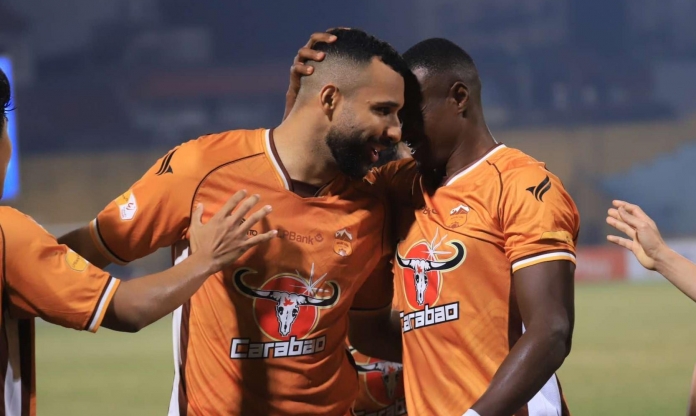 HLV HAGL: 'Nằm sân trong bóng đá là chuyện bình thường'