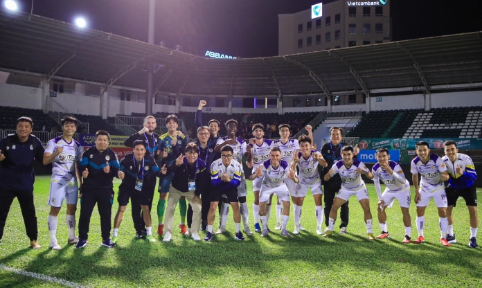 Tân HLV Hà Nội FC 'hạnh phúc vô cùng' với trận thắng đậm HAGL