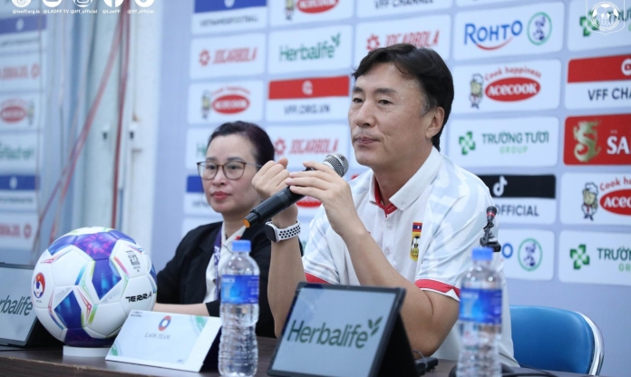 HLV ĐT Lào: 'ĐT Việt Nam quá mạnh'