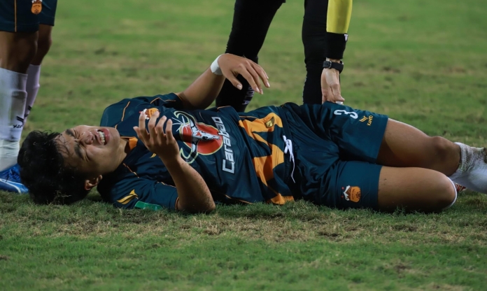 Hàng loạt cầu thủ HAGL chấn thương vì sân Mỹ Đình