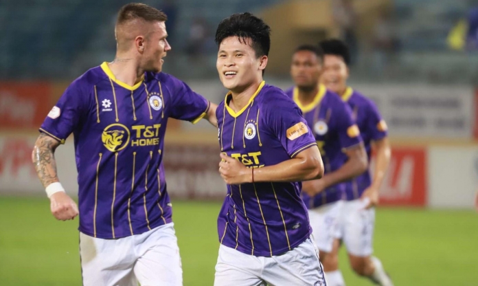Trực tiếp Hà Nội 1-0 Quảng Nam: VAR từ chối penalty của Hà Nội