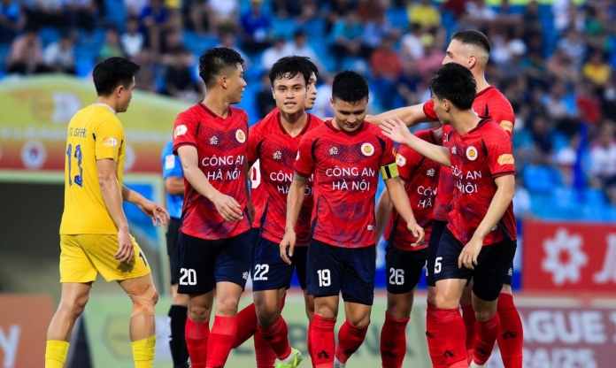 Xác định 7 đội bóng Việt Nam đầu tiên trụ hạng thành công
