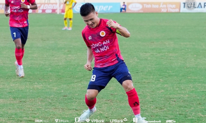 Nghẹt thở đua top 3 V-League: Quang Hải chốt mục tiêu duy nhất cùng CAHN
