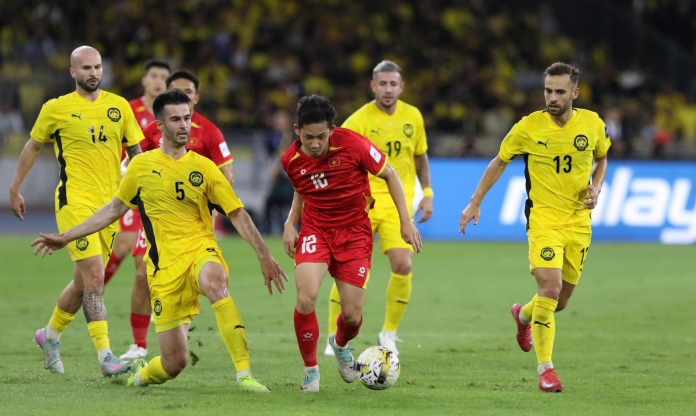 BXH FIFA mới nhất: ĐT Việt Nam tụt dốc, Malaysia tăng vọt
