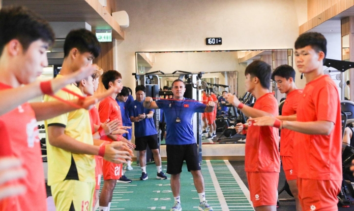 U23 Việt Nam 'nhận quà' từ thầy Kim, sẵn sàng tranh ngôi vô địch với U23 Indonesia