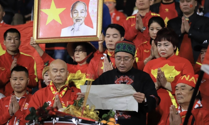 HLV Kim Sang Sik gửi thông điệp đến CĐV Việt Nam