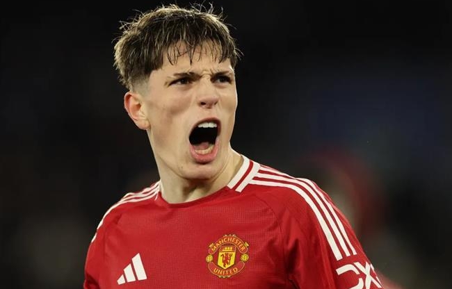 Chuyển nhượng MU 28/8: Garnacho sắp tới Chelsea, Antony rõ tương lai