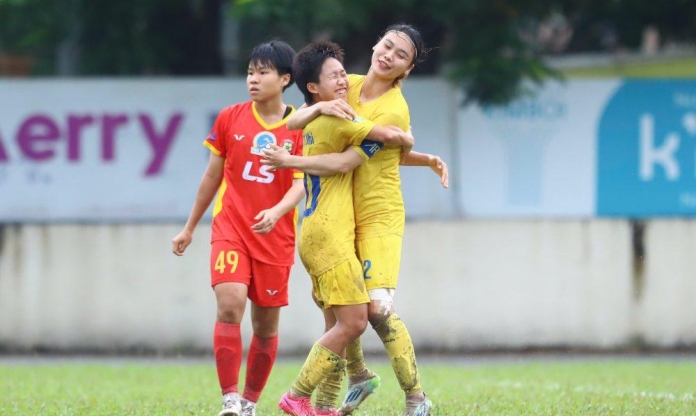 Tiền đạo số 1 ĐT nữ Việt Nam toả sáng giúp Hà Nội vươn lên đỉnh bảng